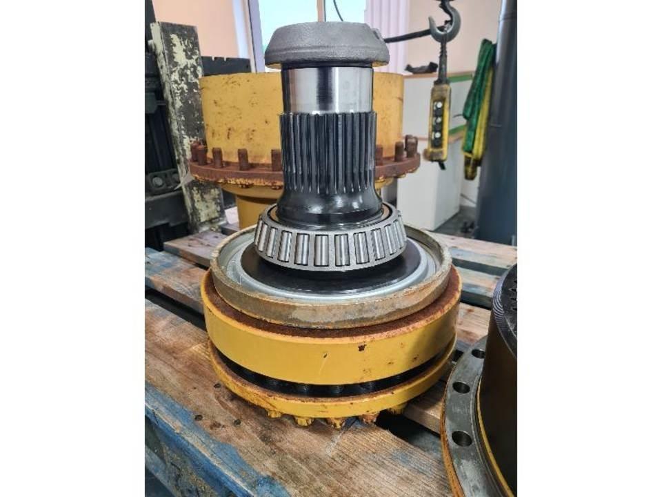CAT 735 Трансмиссии и КПП