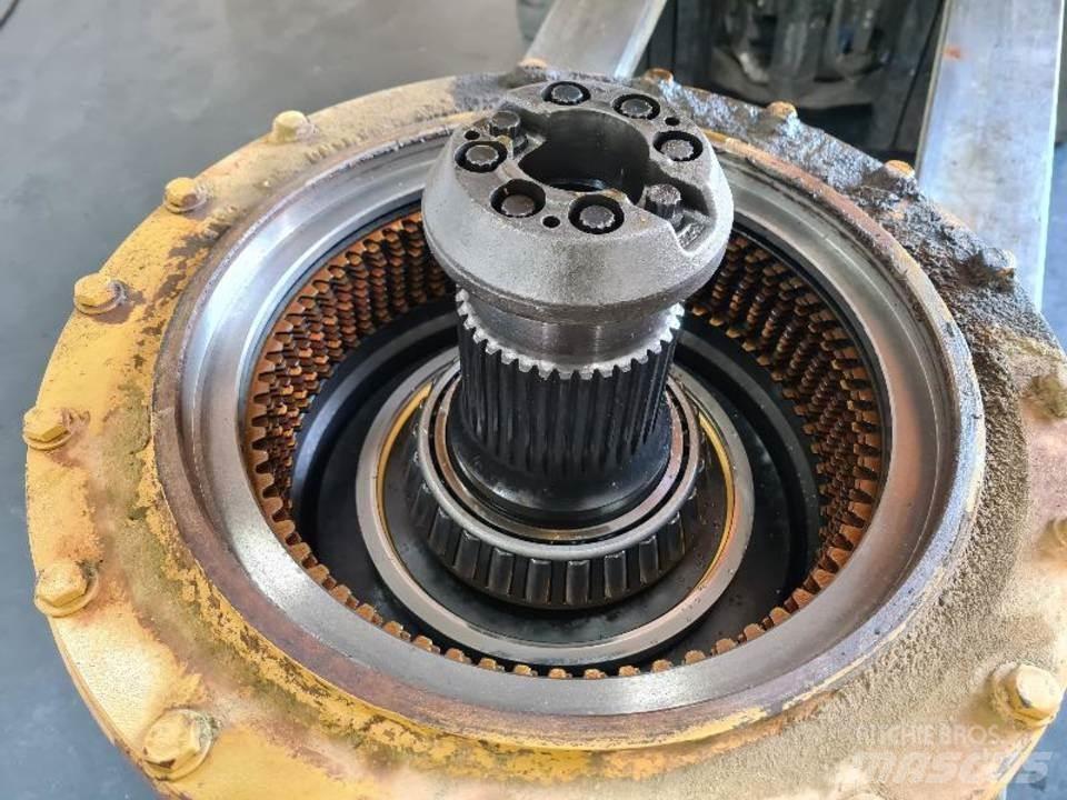 CAT 735 Трансмиссии и КПП
