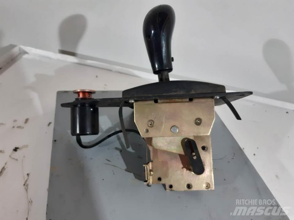 CAT 740 Кабины и интерьер