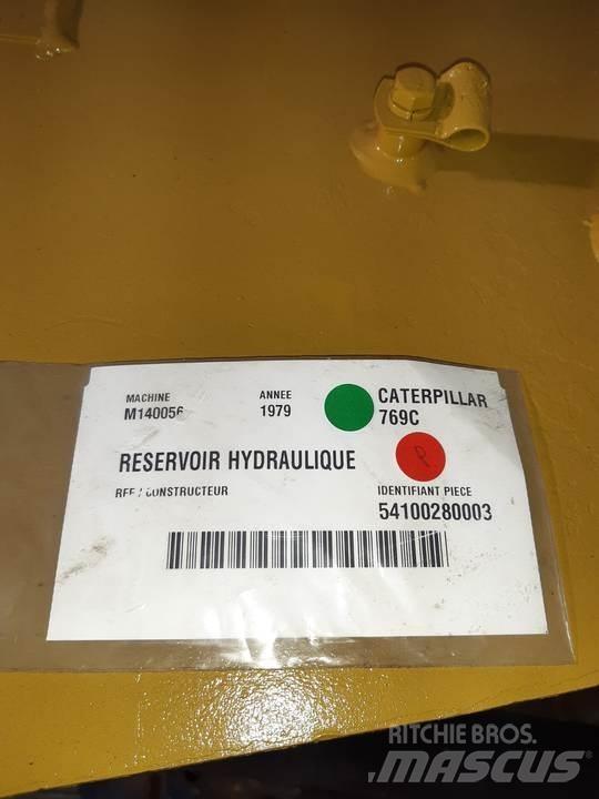 CAT 769C Кабины и интерьер