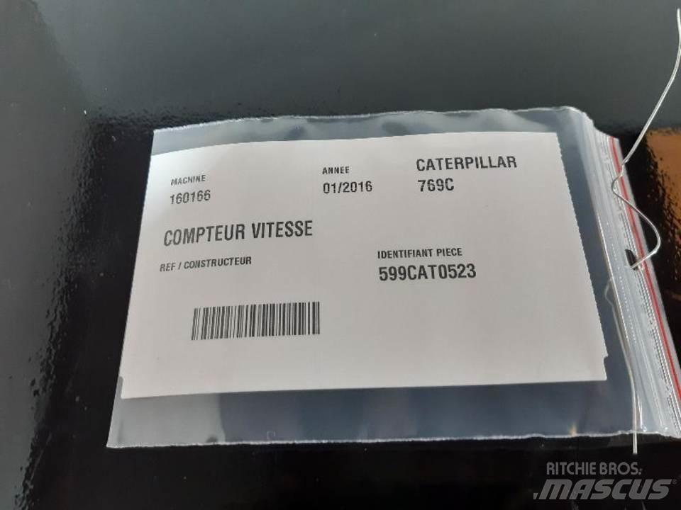 CAT 769C Кабины и интерьер