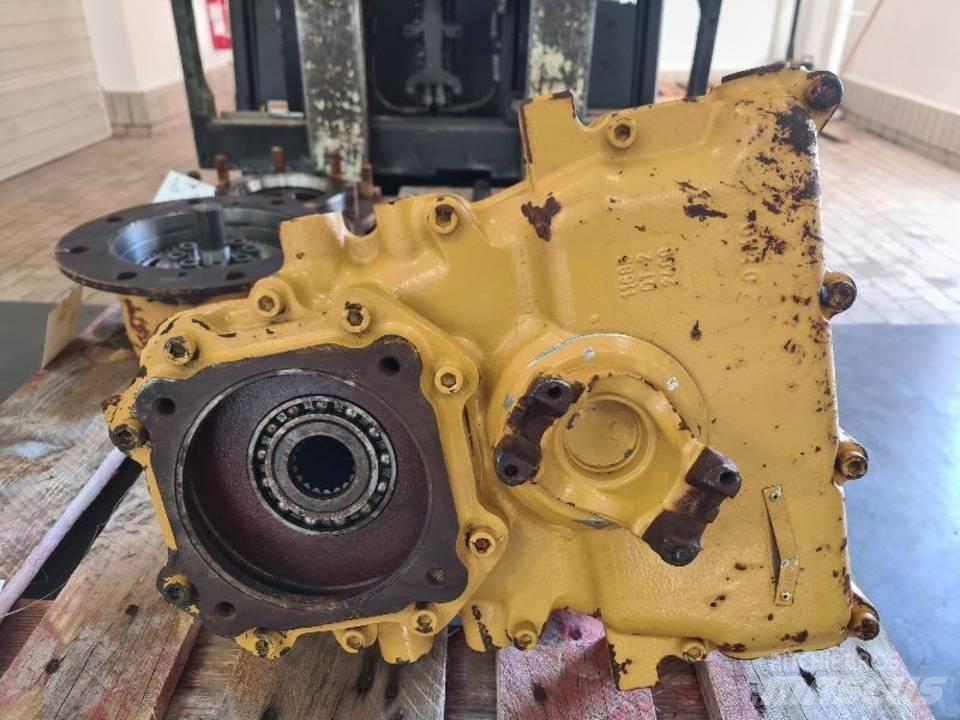 CAT 906H Трансмиссии и КПП