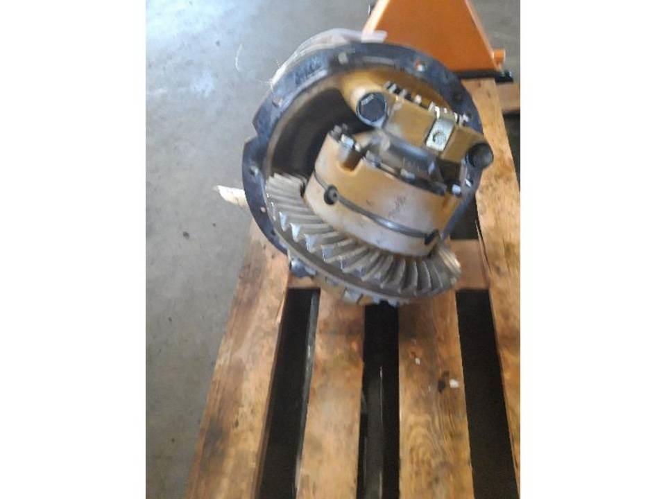 CAT 936E Трансмиссии и КПП