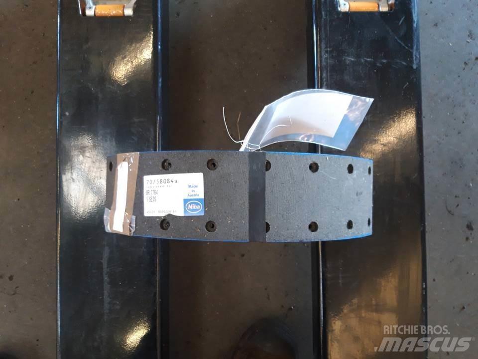 CAT 950 Гусеницы и цепи