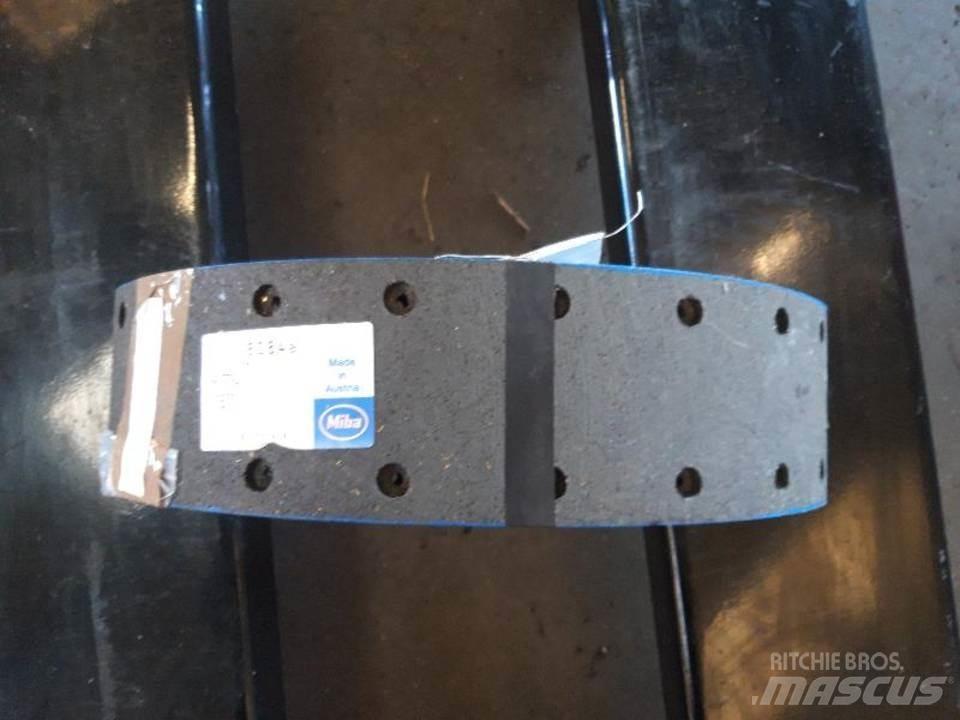 CAT 950 Гусеницы и цепи