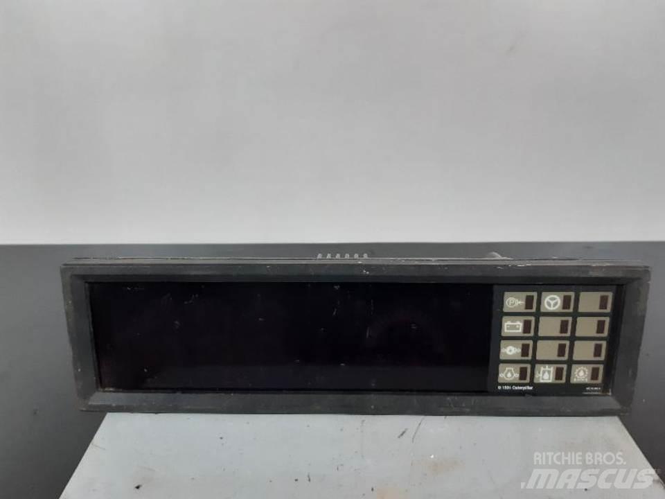CAT 950F Кабины и интерьер
