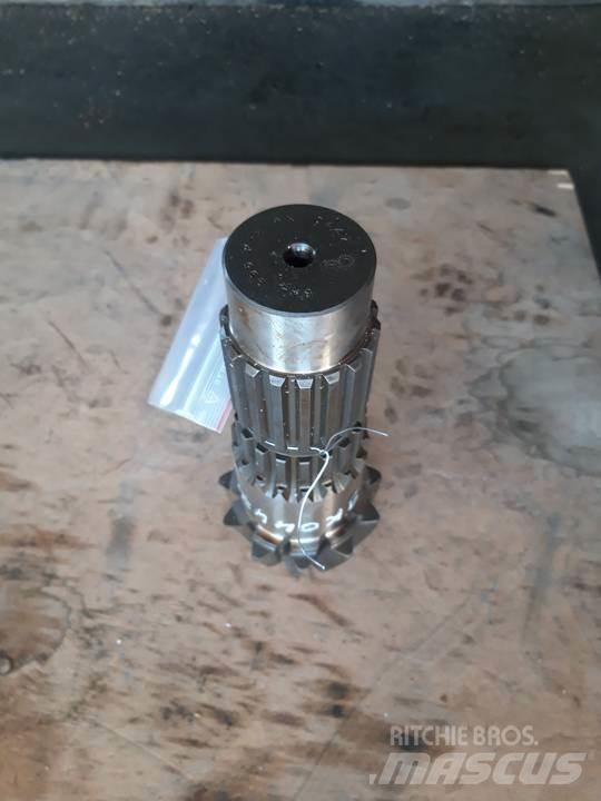 CAT 955L Трансмиссии и КПП