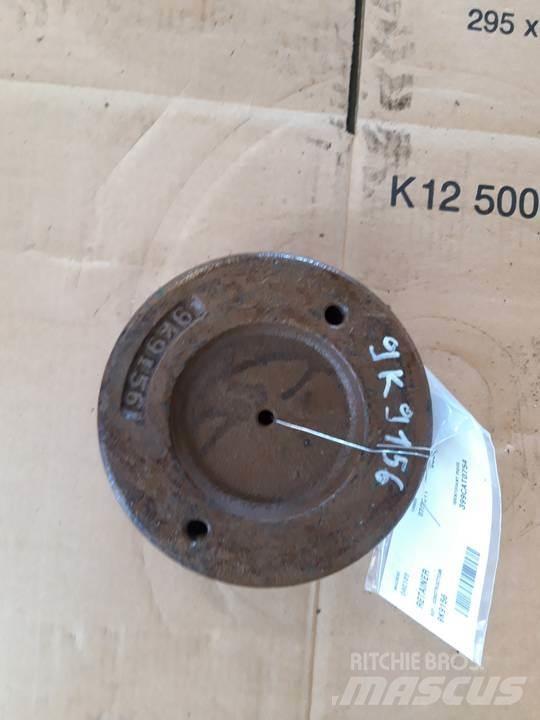 CAT 966C Трансмиссии и КПП