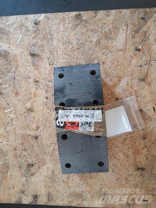 CAT 966C Гусеницы и цепи
