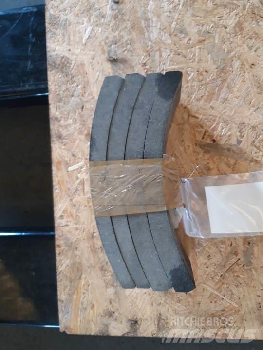 CAT 966C Гусеницы и цепи