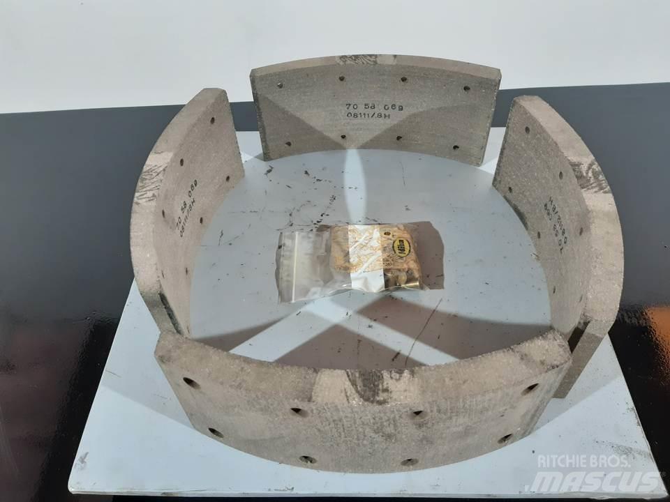 CAT 966C Гусеницы и цепи