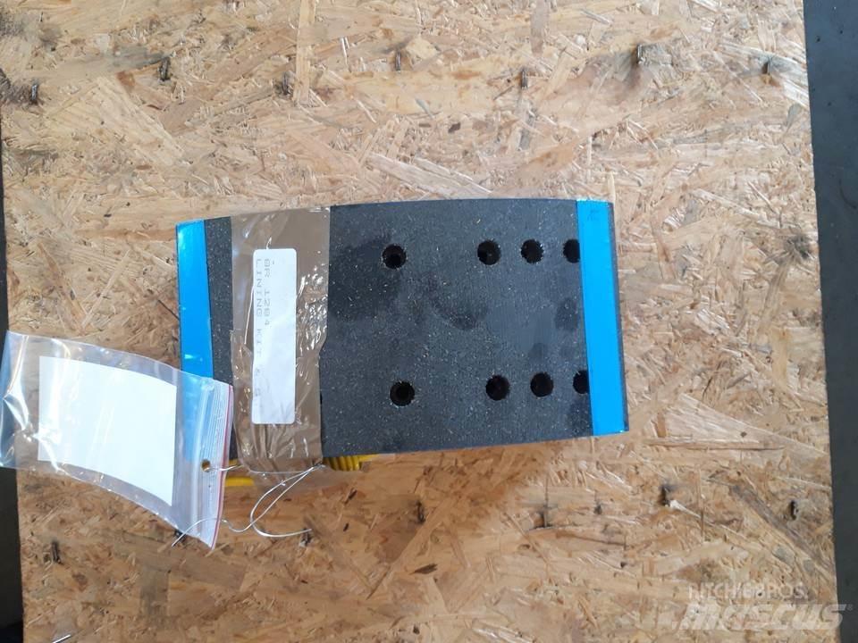 CAT 966D Гусеницы и цепи