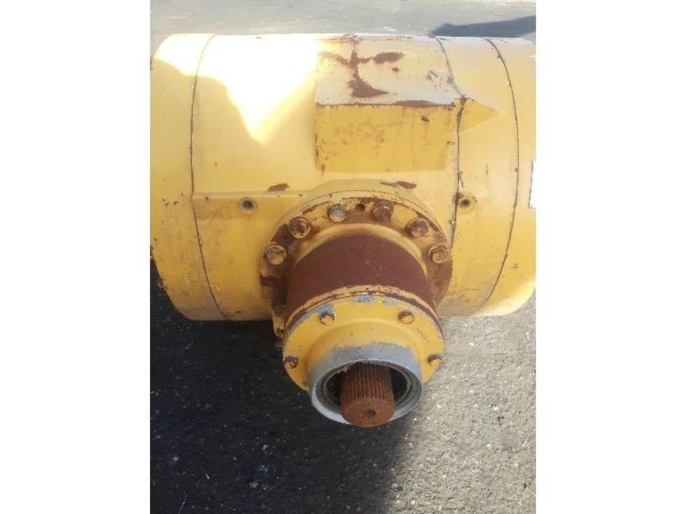 CAT 966H Трансмиссии и КПП