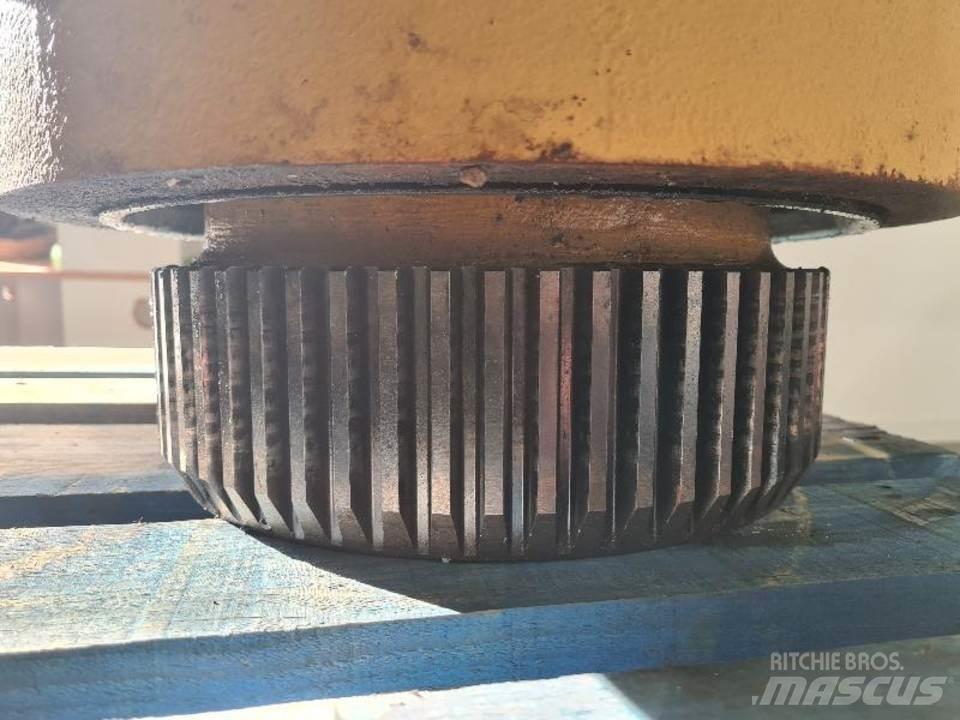CAT 980F Трансмиссии и КПП