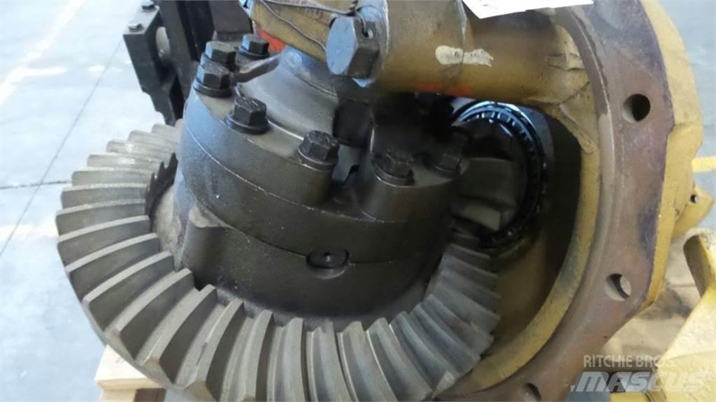 CAT D300B Трансмиссии и КПП