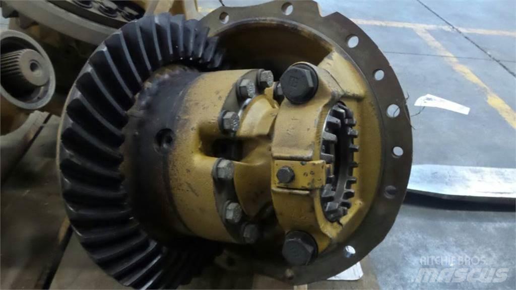 CAT D30D Трансмиссии и КПП