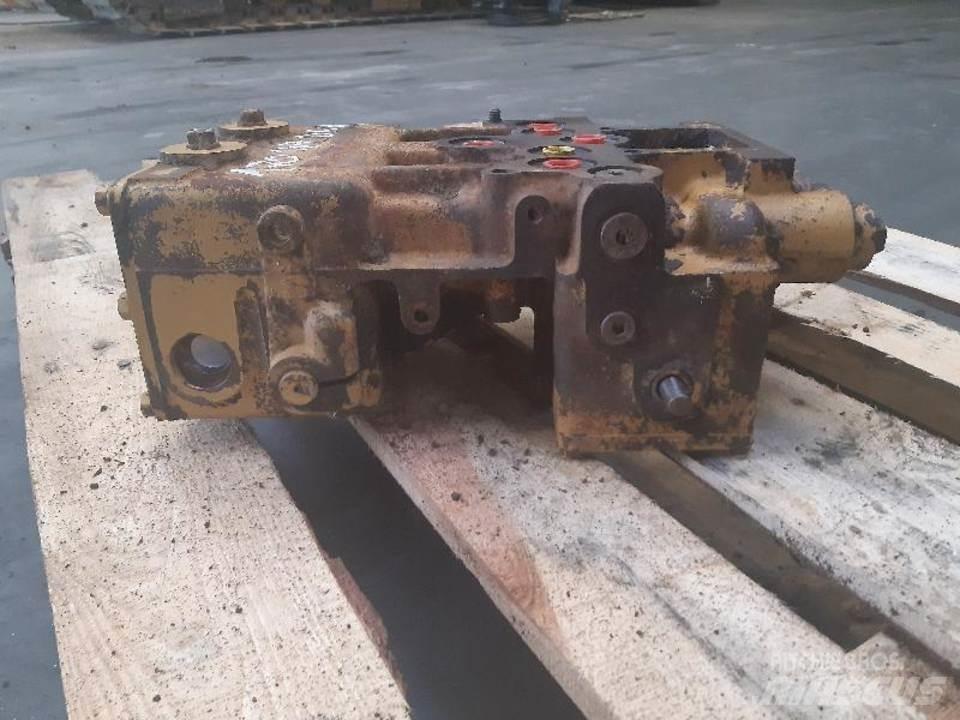 CAT D5H Гидравлическая система