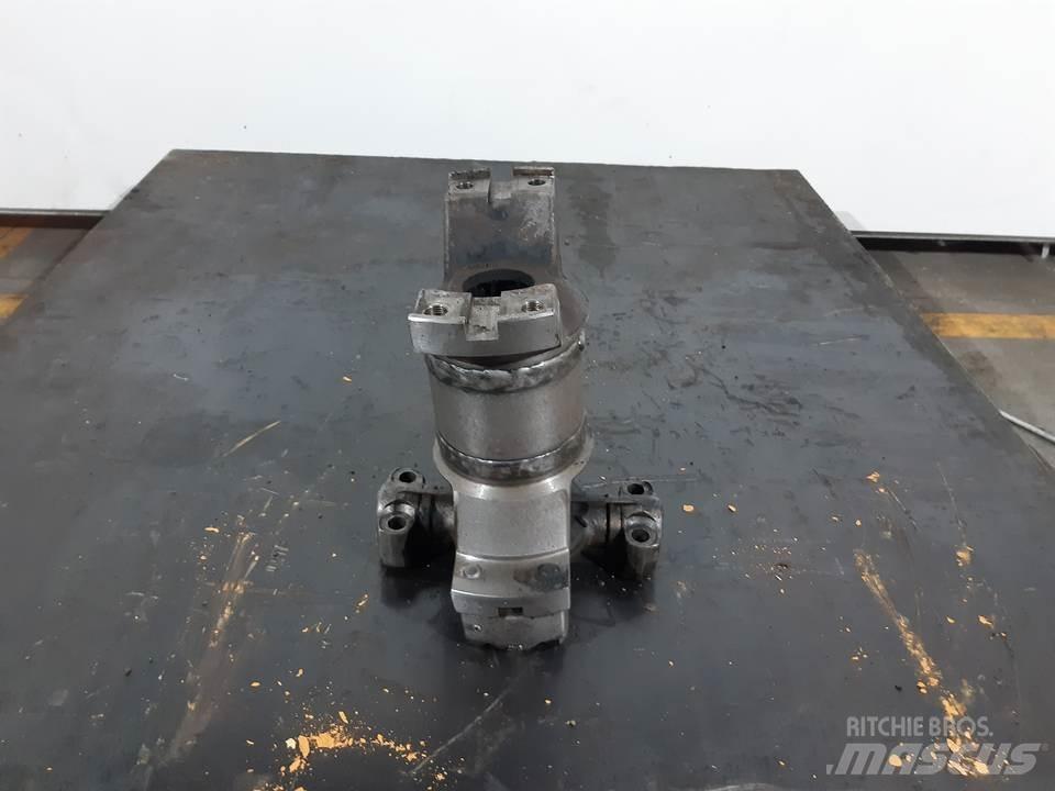 CAT D6H Трансмиссии и КПП