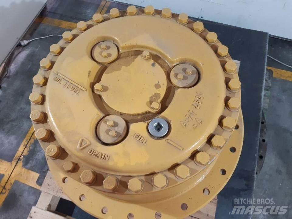 CAT D7R Трансмиссии и КПП