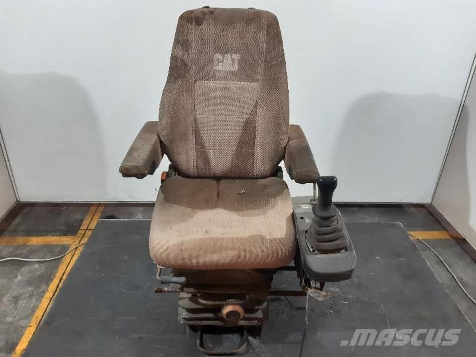 CAT M312 Кабины и интерьер