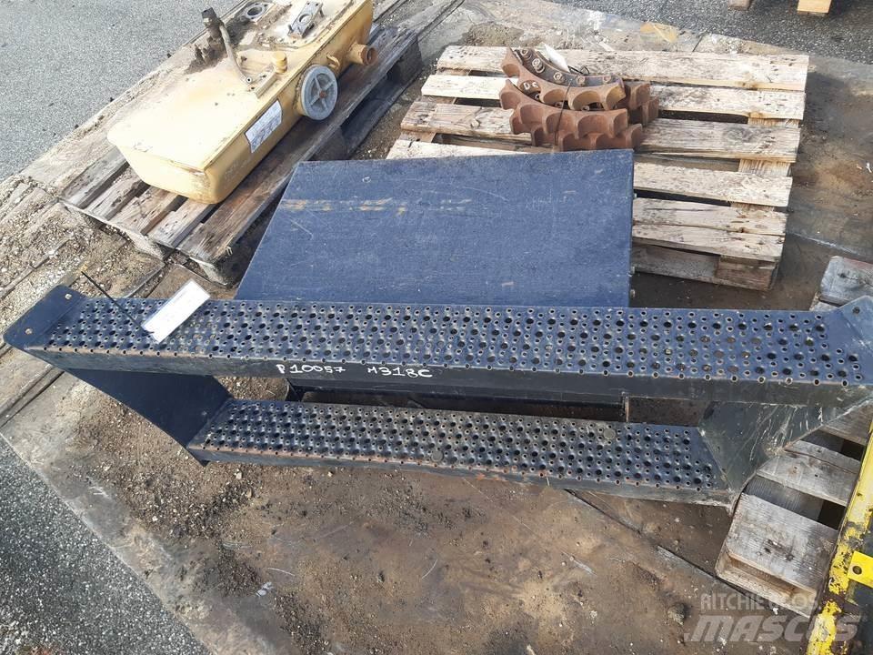 CAT M318C Кабины и интерьер