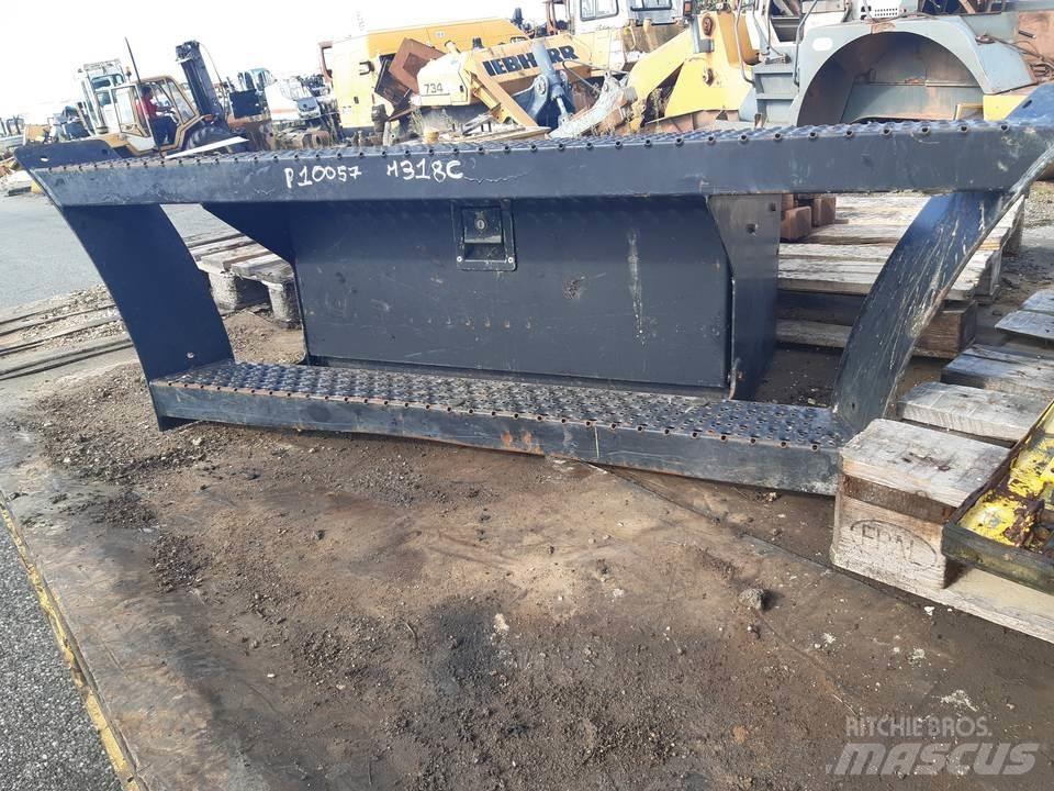 CAT M318C Кабины и интерьер