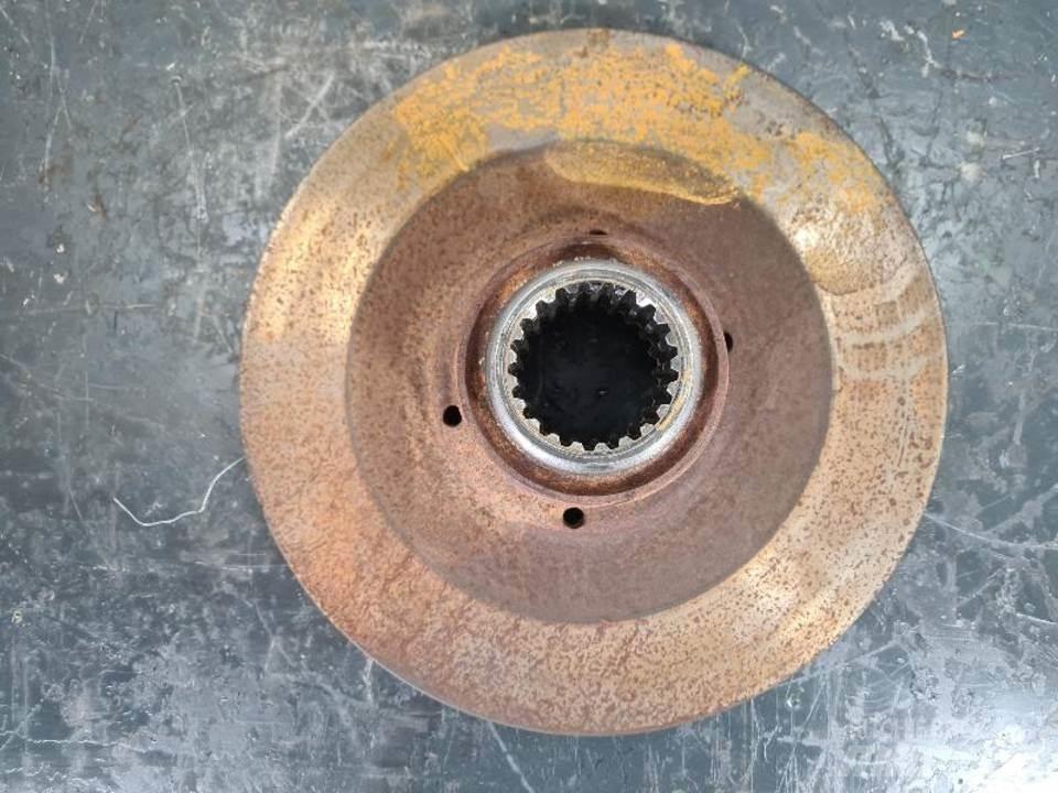 Volvo A25F Гусеницы и цепи