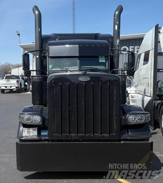 Peterbilt 389 Специальные грузовики