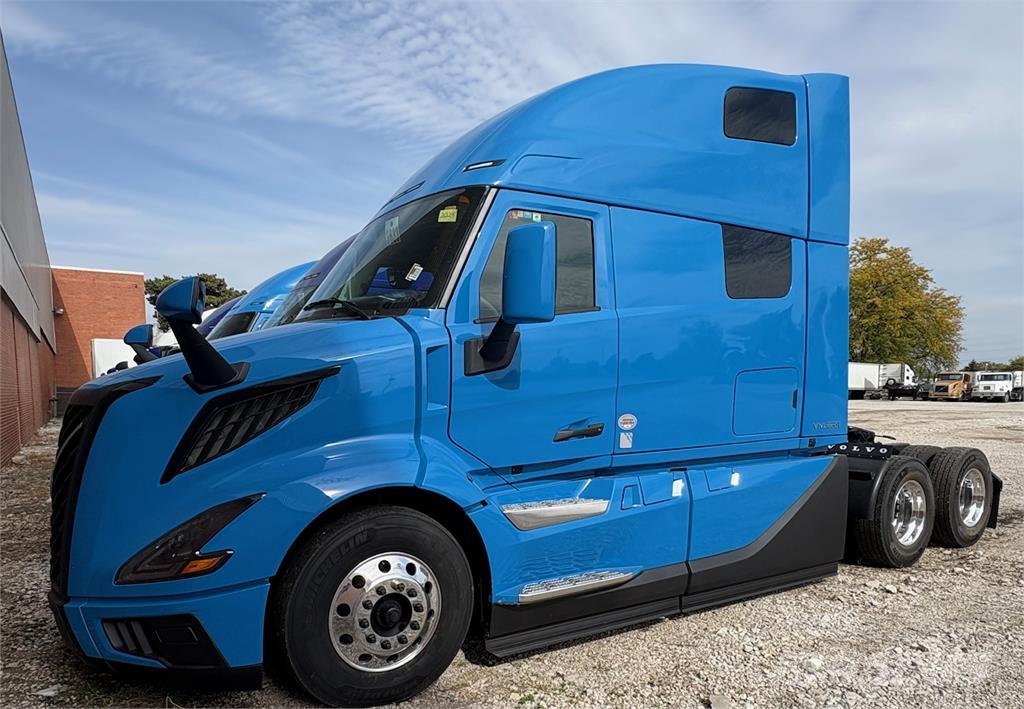 Volvo VNL Специальные грузовики