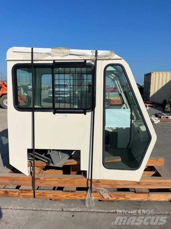 Terex  Другие грузоподъемные машины