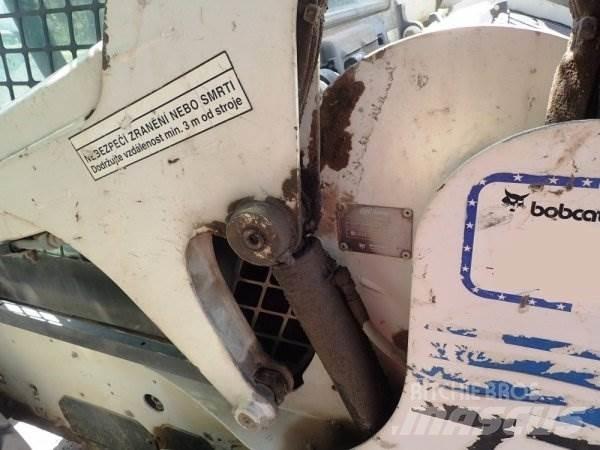 Bobcat 773 Мини-погрузчики