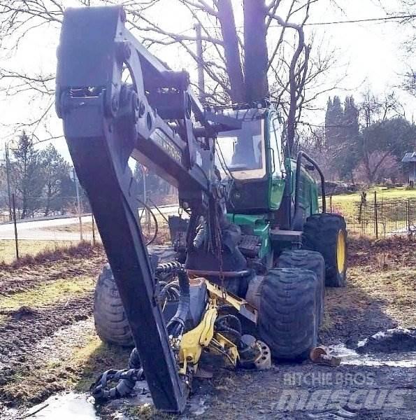 John Deere 1270 E 6W Валочно-пакетирующие машины