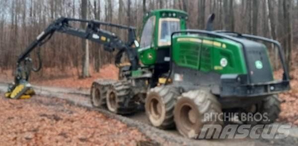 John Deere 1270 G 8W Валочно-пакетирующие машины
