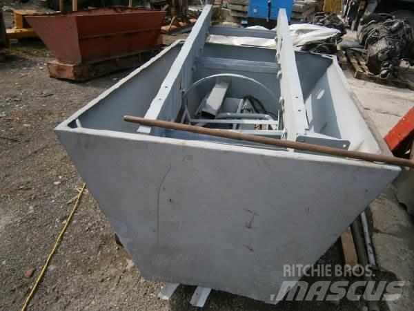 Multicar 25 Коммунальные мини-погрузчики