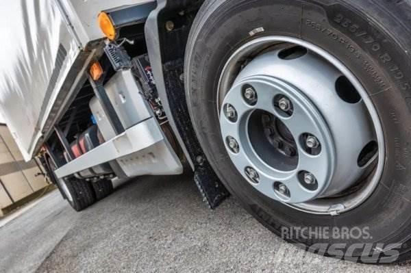 Volvo FL 210 Автомобильные краны