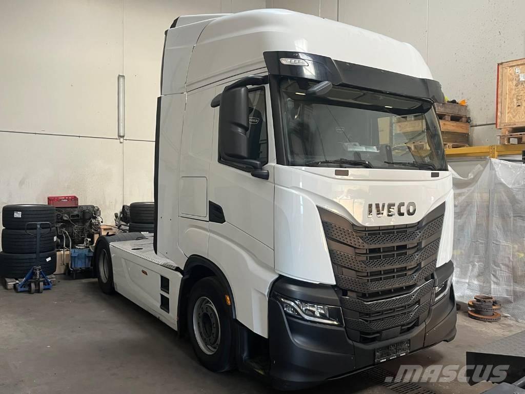 Iveco S-Way AS 440 Седельные тягачи