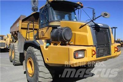 Bell B40D Шарнирно-сочленённые самосвалы