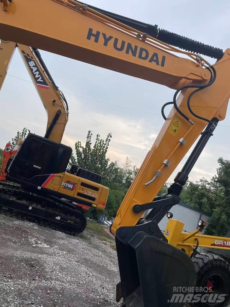 Hyundai R220 Гусеничные экскаваторы