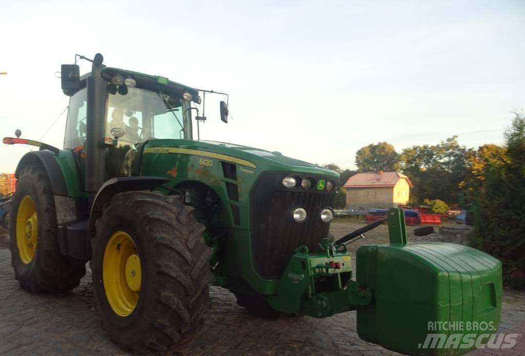 John Deere 8430 Трактора