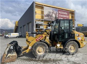 CAT 906 M Фронтальные погрузчики