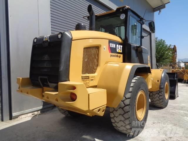 CAT 930M Фронтальные погрузчики