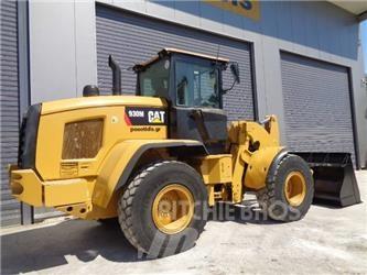 CAT 930M Фронтальные погрузчики