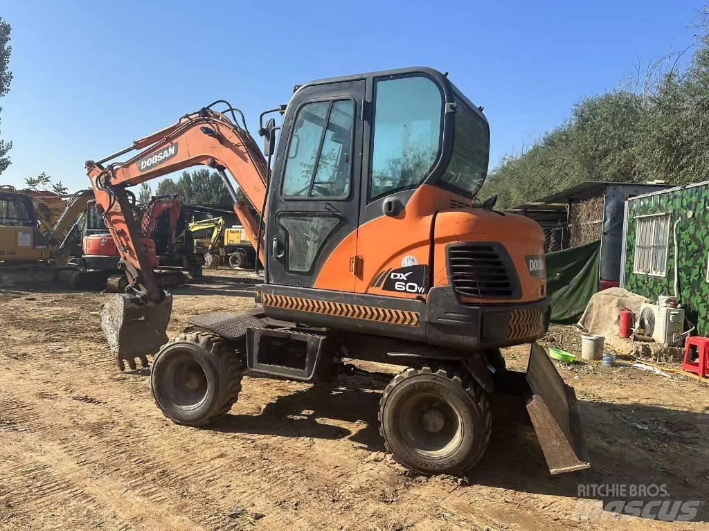 Doosan DX60W Мини-экскаваторы