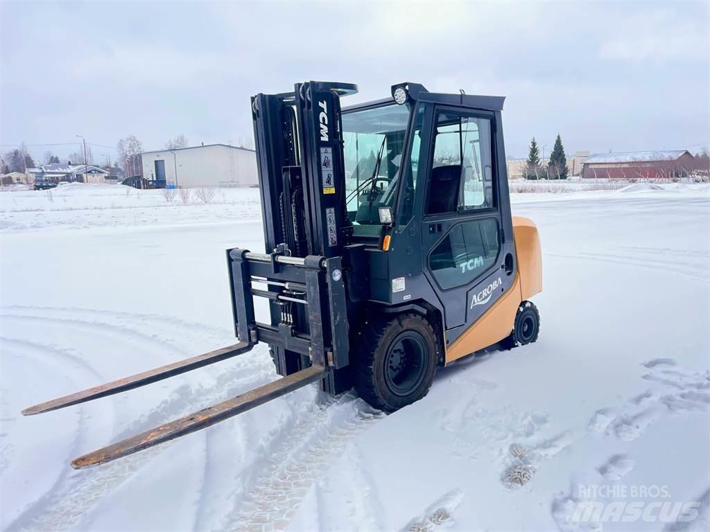 TCM FA 30D ACROBA Дизельные погрузчики