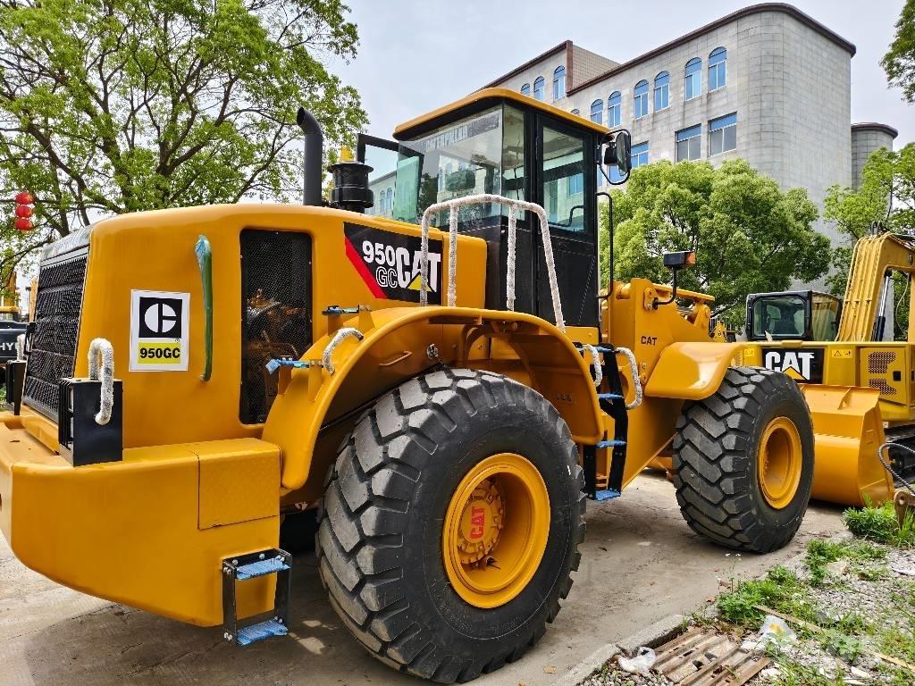 CAT 950 GC Фронтальные погрузчики