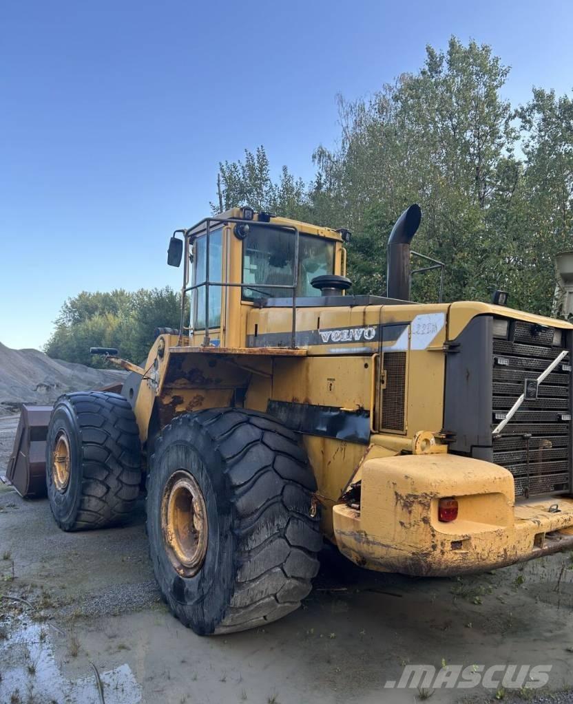 Volvo L 220 D Фронтальные погрузчики