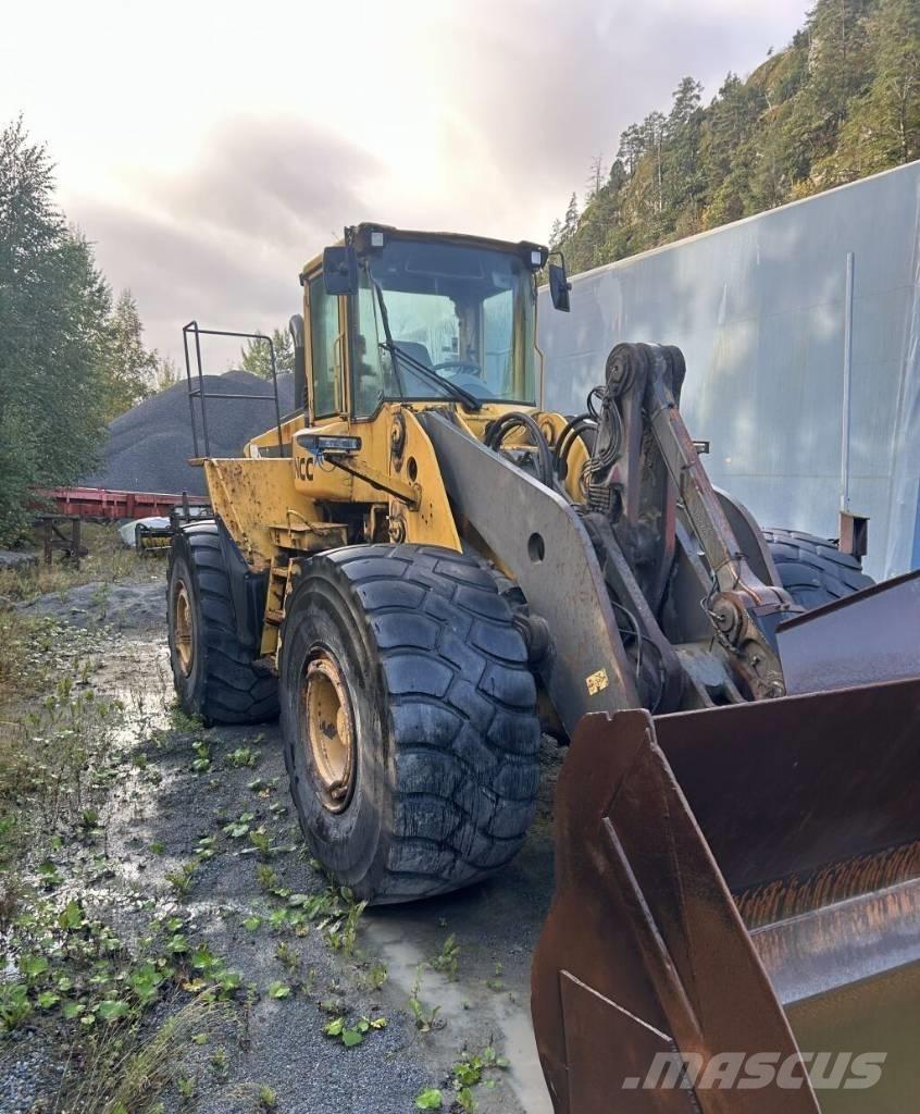 Volvo L 220 D Фронтальные погрузчики