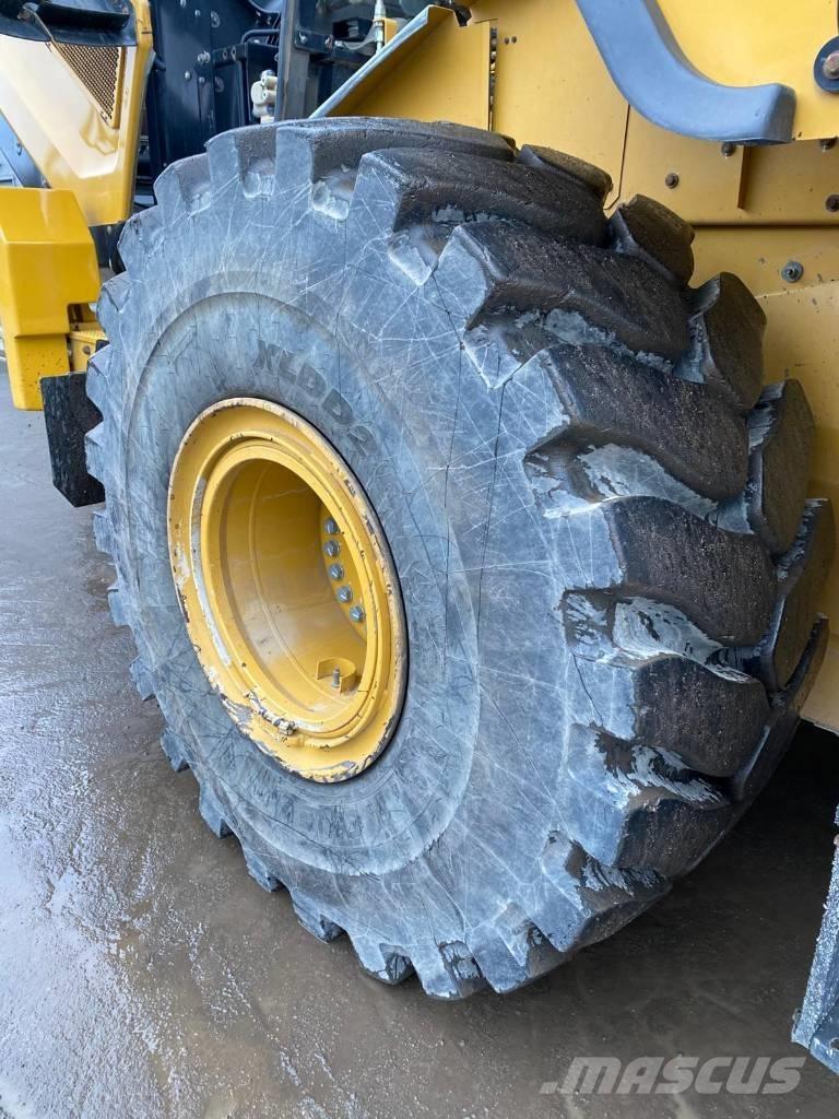 CAT 972 M XE Фронтальные погрузчики