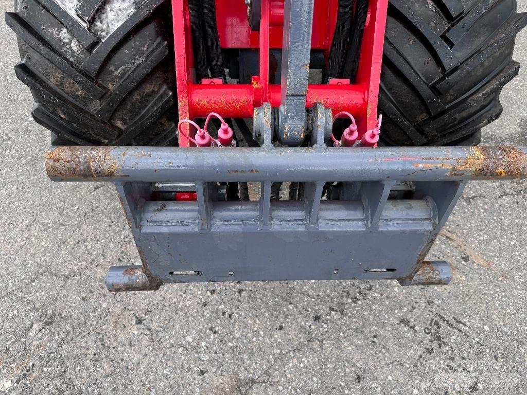 VM Loader 1040 LX Многофункциональные сельскохозяйственные погрузчики