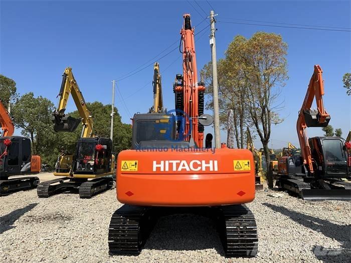 Hitachi ZX 120 Гусеничные экскаваторы